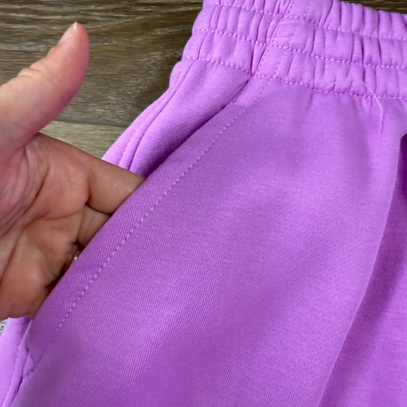 Nike Girls Loose Fit Sweatpants Size L Rush Fuchsia Back to School NWT Fleece - Picture 8 of 14